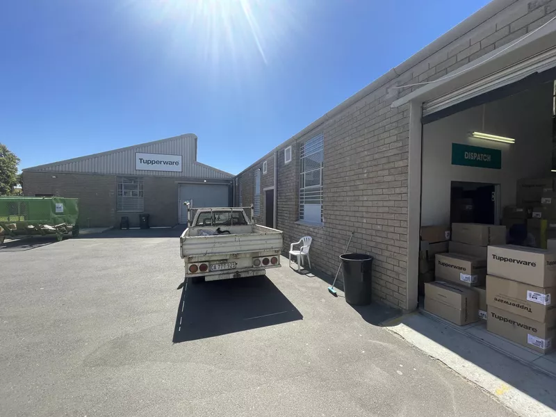 1 800 m² Industrial to let in Ottery, 14 Argo Road (photo 2)