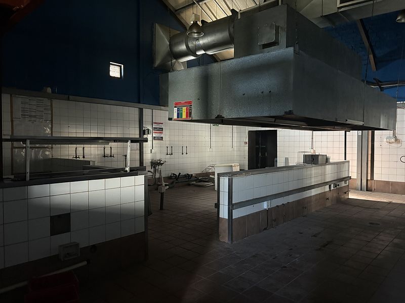 589 m² Retail property to let in Durbanville, Village Square (photo 28)