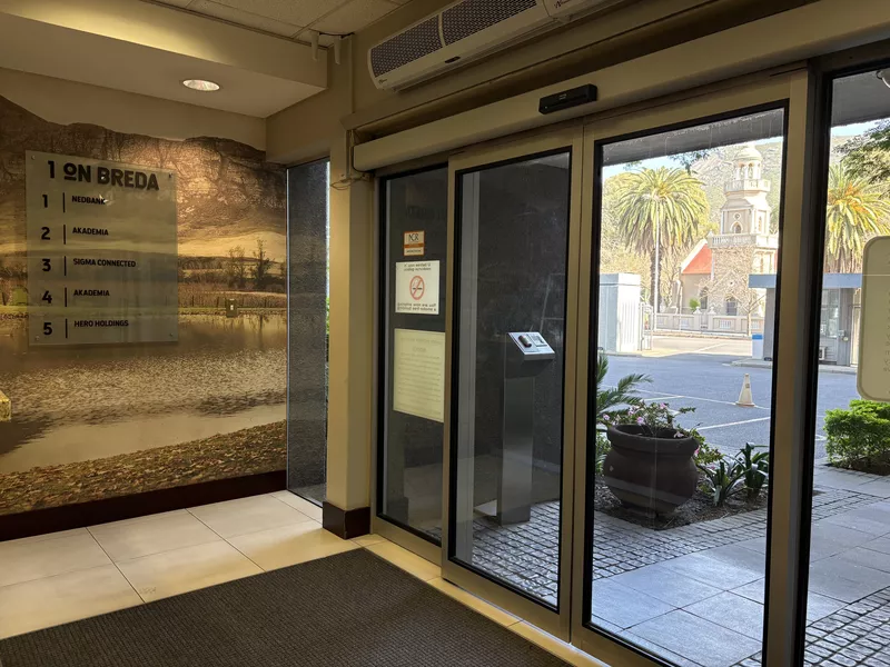 553 m² Office to let in Paarl, 1 Breda Street (photo 6)