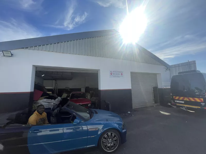 2 030 m² Industrial for sale in Athlone, 27 Flamingo Crescent (photo 14)