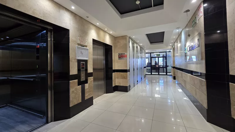 1 429 m² Office to let in Tyger Valley, Manhattan Plaza (photo 68)