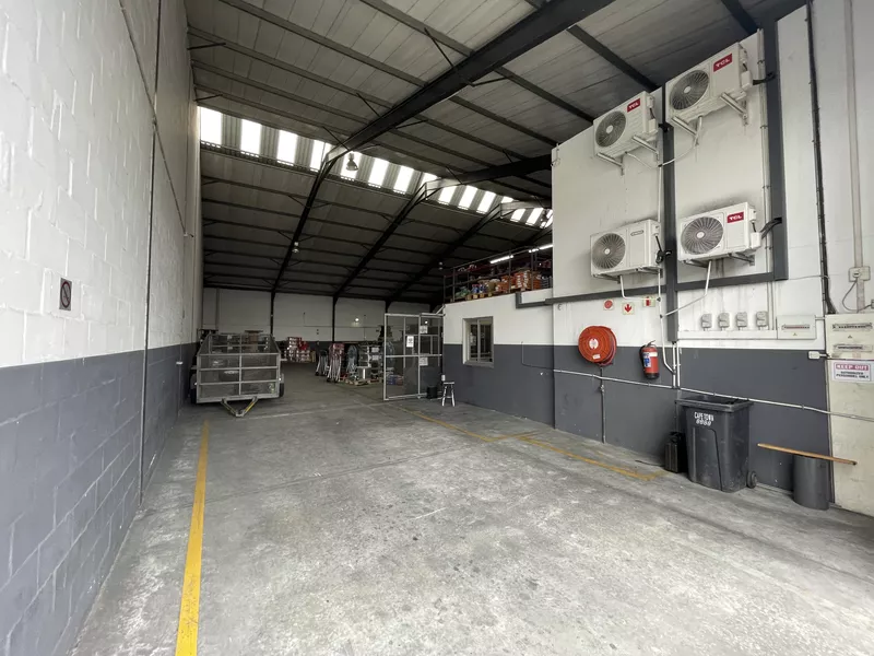 1 141 m² Industrial to let in Epping 2, Esvian Park (photo 3)