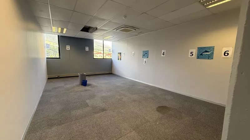2 300 m² Office to let in Observatory, Deneb House (photo 41)