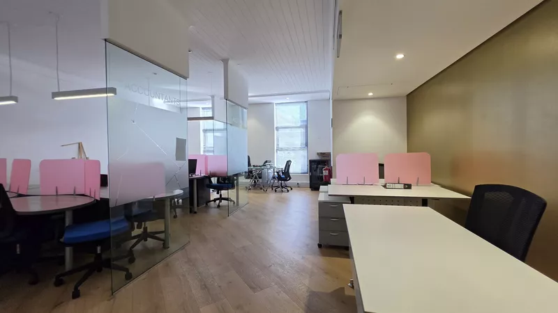 180 m² Office for sale in Century City, Bridgewater One - Studios (Block B) (photo 28)