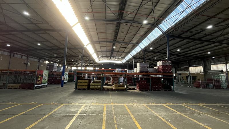 3 197 m² Industrial to let in Ottery, Independence Square (photo 11)