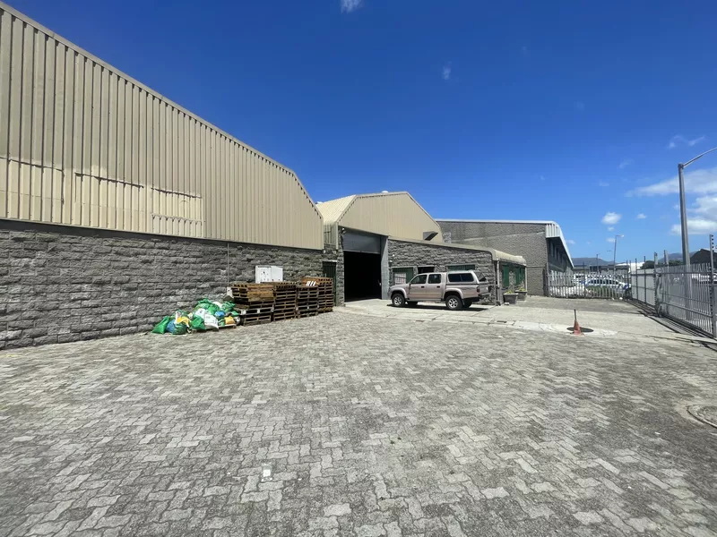 595 m² Industrial to let in Ottery, 20 Ferndale Drive (photo 4)