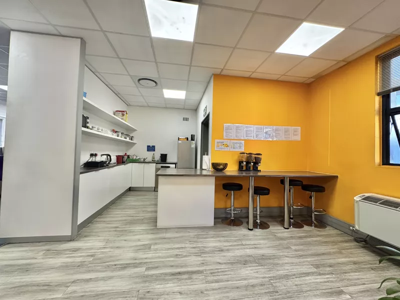 316 m² Office to let in Cape Town City Centre/CBD, 19 Louis Gradner (photo 13)