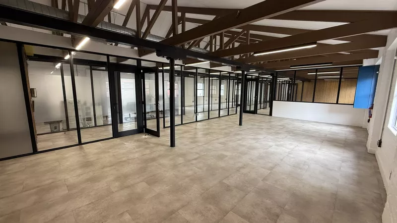 343 m² Office for sale in Foreshore, Castle Mews (photo 6)