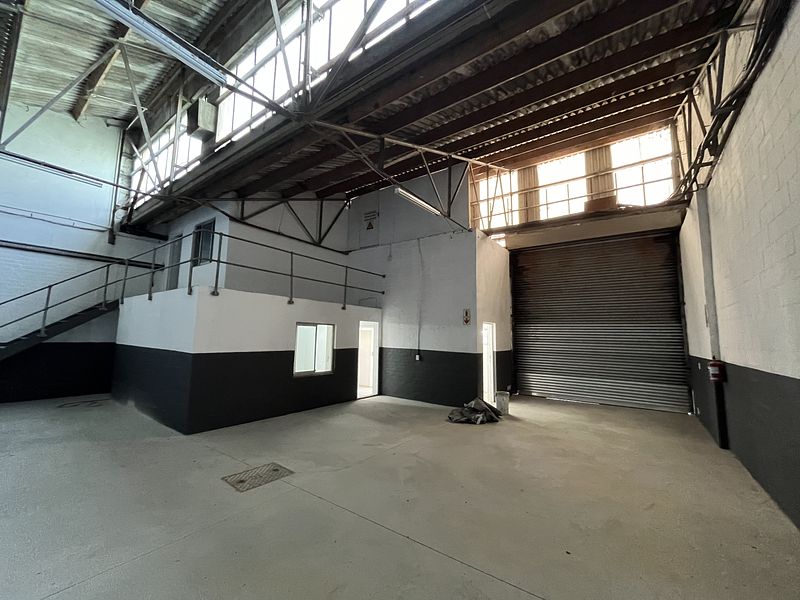 360 m² Industrial to let in Epping, Gunners Factory Park (photo 4)