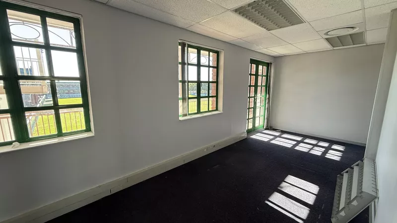295 m² Office to let in Claremont, Brookside Office Park (photo 8)