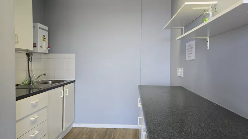 208 m² Office to let in Boulevard Place, Boulevard Place - North Lobby (photo 16)