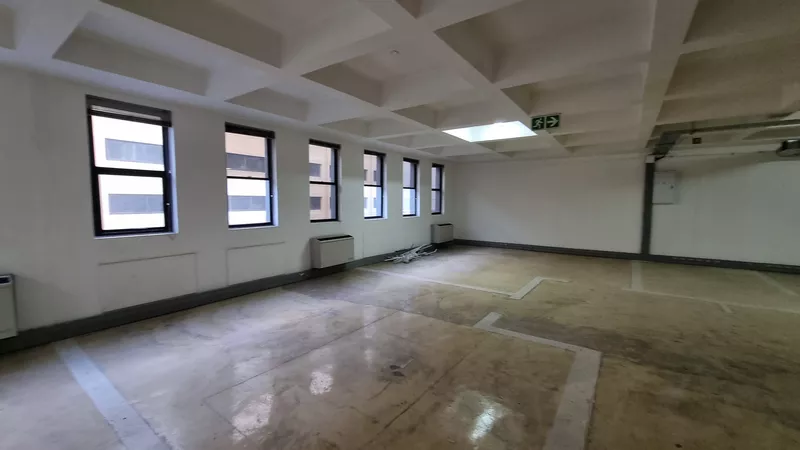 142 m² Office to let in Cape Town City Centre/CBD, 19 Louis Gradner (photo 6)