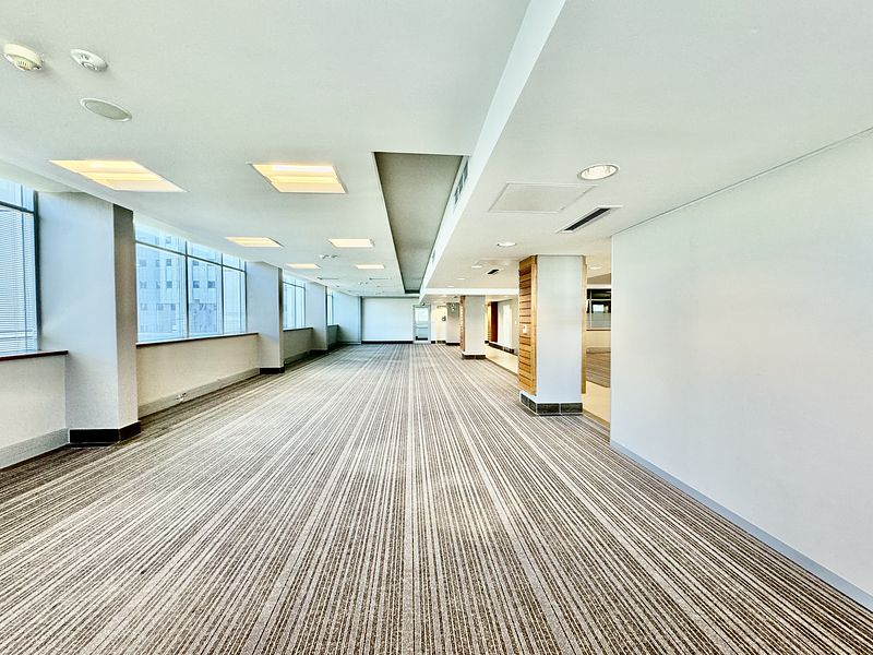 509 m² Office to let in Cape Town City Centre/CBD, 33 Heerengracht Street (photo 4)