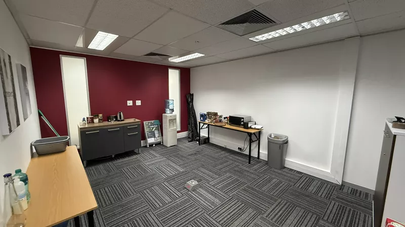 236 m² Office to let in Claremont, Sunclare (photo 19)