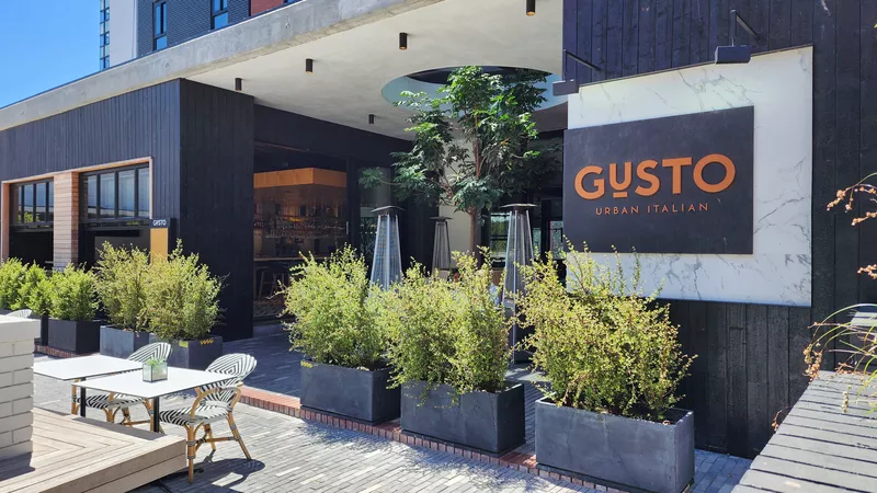 166 m² Office to let in Century City, Bridgewater One - Studios (Block B) (photo 12)