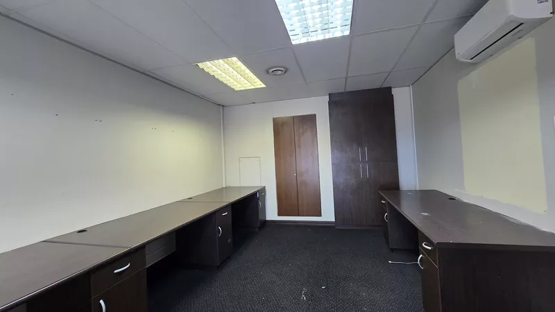 632 m² Office to let in Tyger Waterfront, Avanti South Block (photo 37)
