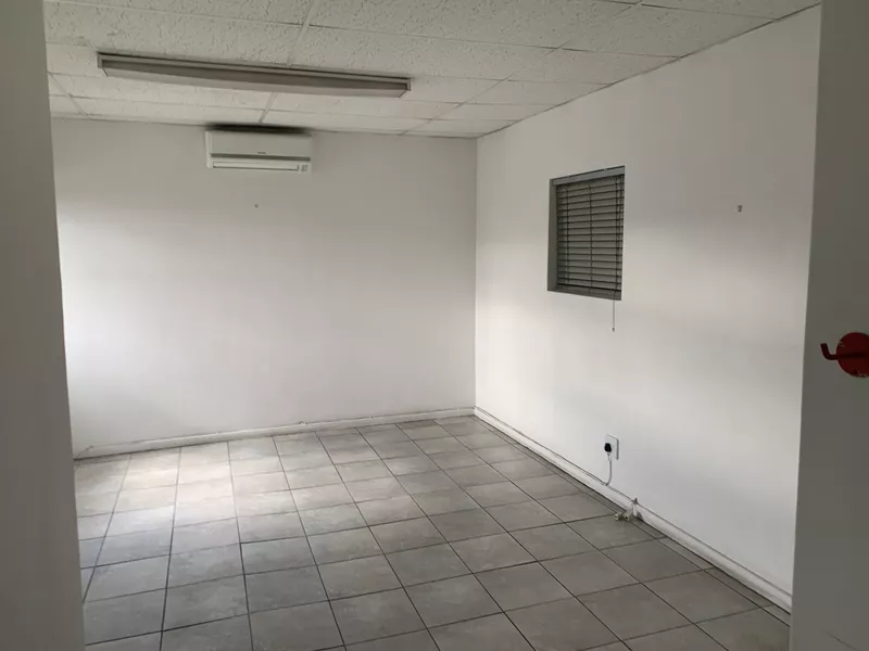 450 m² Industrial to let in Saxenburg Park 2, 15 Vonkel Street, Saxenburg Park 2 (photo 17)