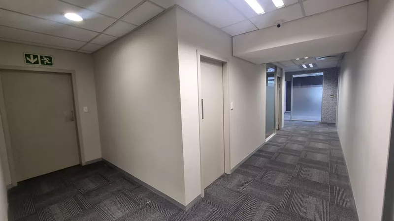 946 m² Office to let in Cape Town City Centre/CBD, Thomas Pattullo (photo 28)