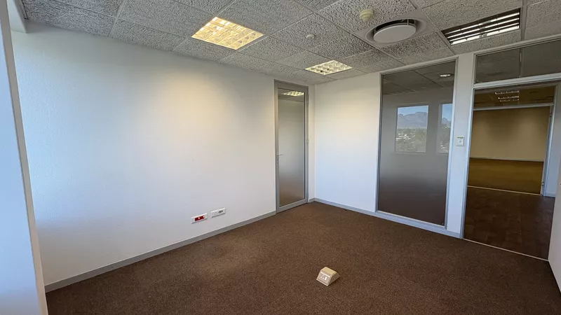 553 m² Office to let in Paarl, 1 Breda Street (photo 20)