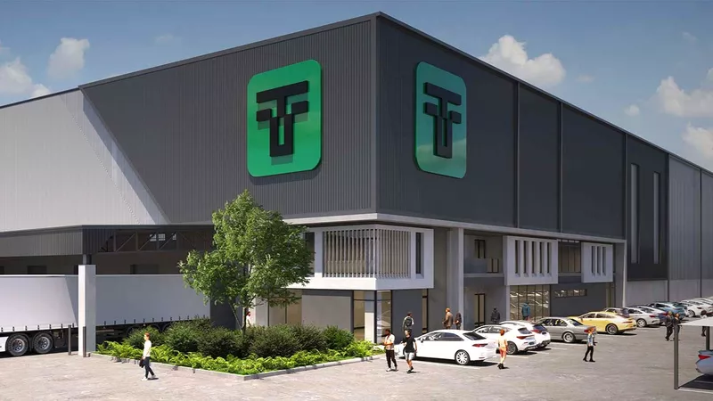 13 123 m² Industrial to let in Brackenfell, Taurus Industrial Park (photo 1)