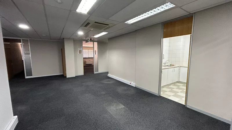 1 960 m² Office to let in Mowbray, Golf Park, GP3 (photo 8)