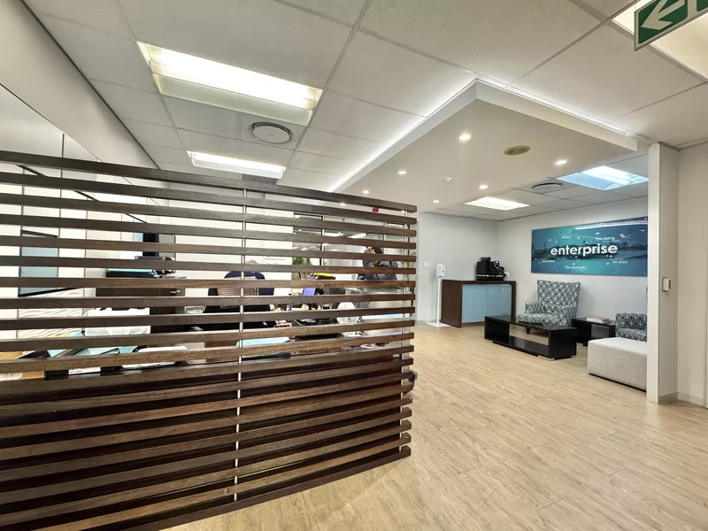 542 m² Office to let in Cape Town City Centre/CBD, 2 Long Street (photo 30)