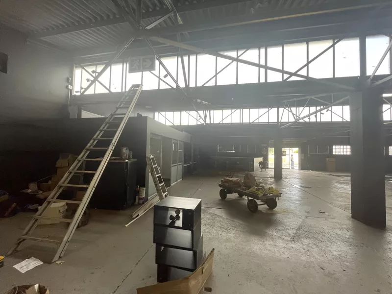 800 m² Industrial to let in Athlone, 3 Blomvlei Road (photo 9)