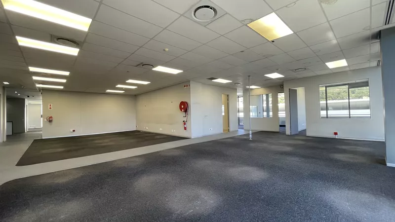 720 m² Office to let in Woodstock, The Boulevard (photo 28)
