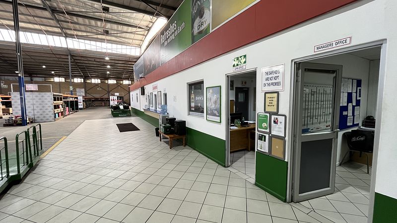 3 197 m² Industrial to let in Ottery, Independence Square (photo 17)