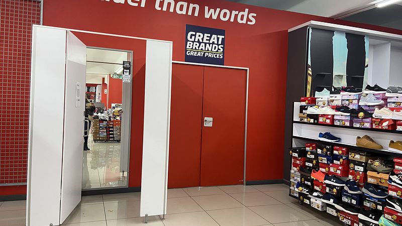 768 m² Retail property to let in Cape Town City Centre/CBD, Salga House (photo 21)