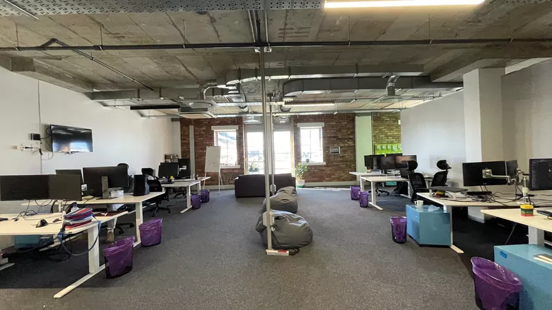 1 211 m² Office to let in De Waterkant, Sovereign Quay (photo 21)