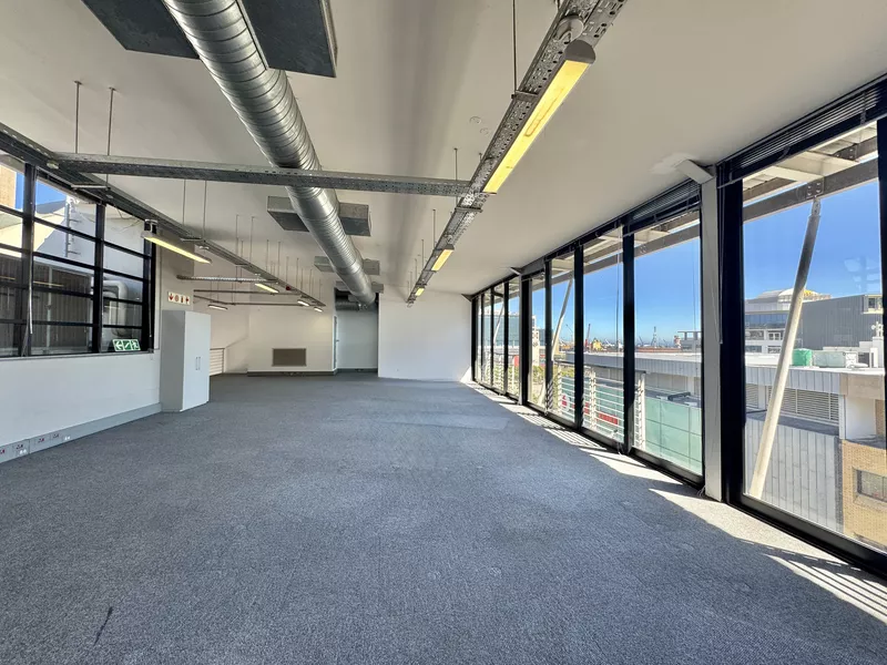 534 m² Office to let in Cape Town City Centre/CBD, 19 Louis Gradner (photo 3)