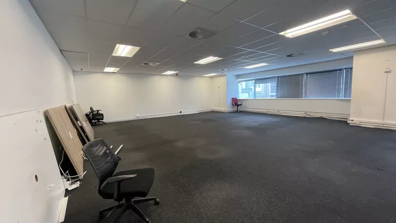 450 m² Office to let in Cape Town City Centre/CBD, The Towers (photo 9)