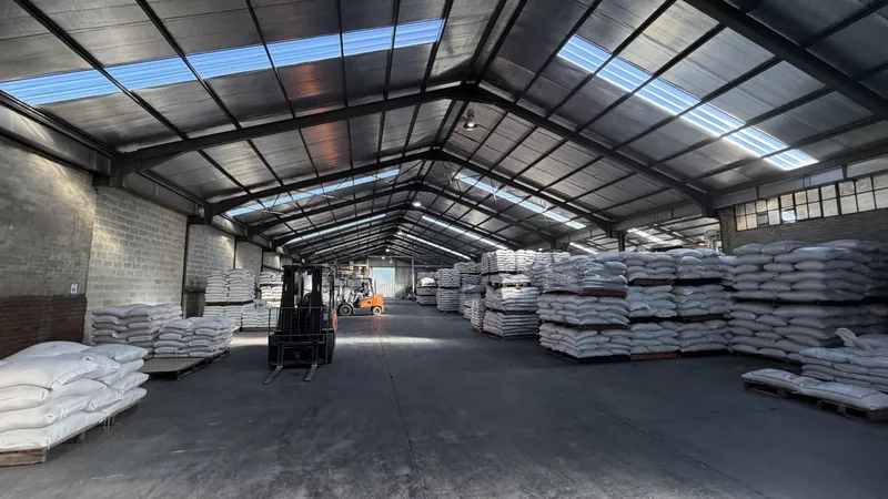 2 574 m² Industrial to let in Okavango Park, Falcon Close, Okavango Park (photo 21)