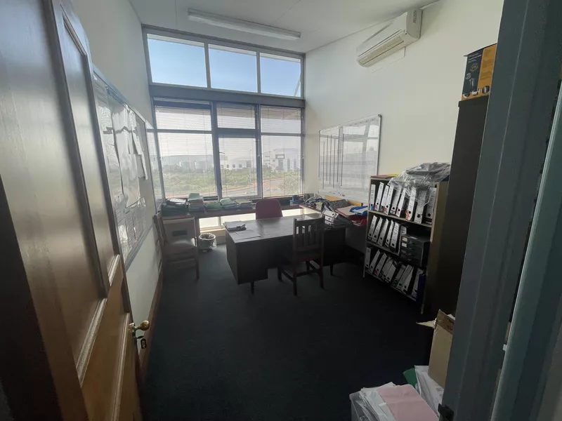 1 146 m² Industrial for sale in Capricorn Park, Bruce Dundas Construction (photo 15)