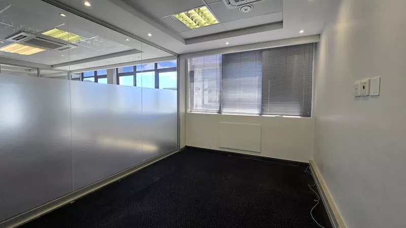632 m² Office to let in Tyger Waterfront, Avanti South Block (photo 59)