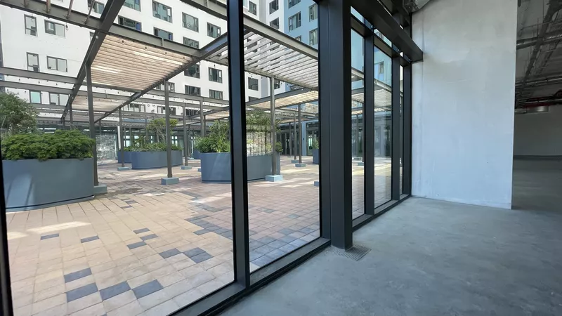 800 m² Office to let in Foreshore, Harbour Arch (photo 12)
