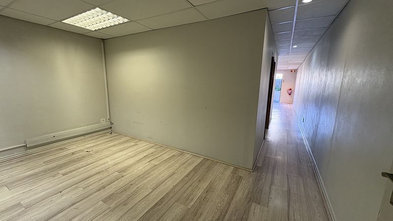 86 m² Retail property for sale in Tyger Waterfront, Riverside Lofts (photo 18)