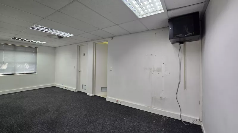 202 m² Office to let in Estuaries Office Estate, Estuaries Suites - Block C (photo 18)