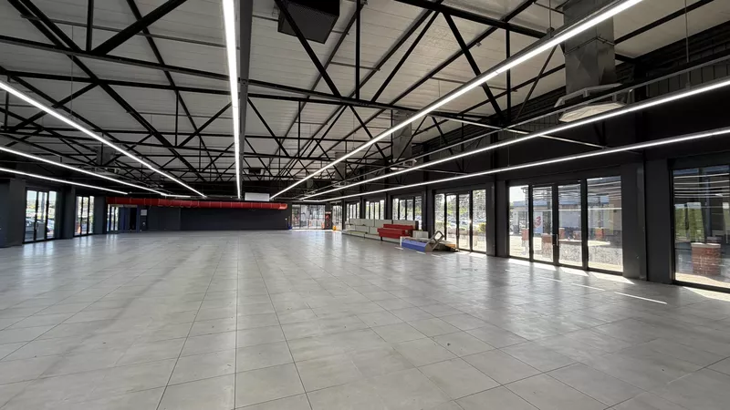 800 m² Retail property to let in Brackenfell, Brackenfell Shopping Centre (photo 7)