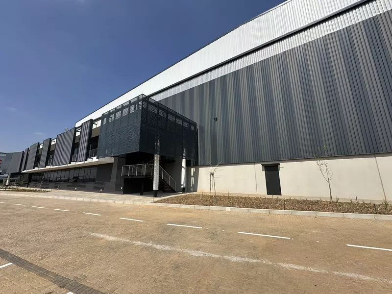 18 756 m² Industrial to let in Lethabong, Longlake Building 2 (photo 1)