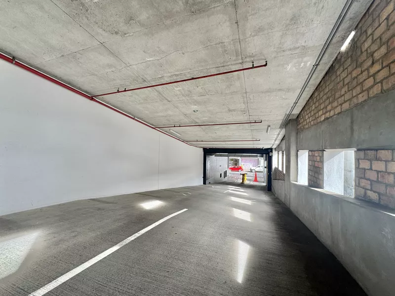 529 m² Retail property to let in Cape Town City Centre/CBD, 16 On Bree (photo 18)
