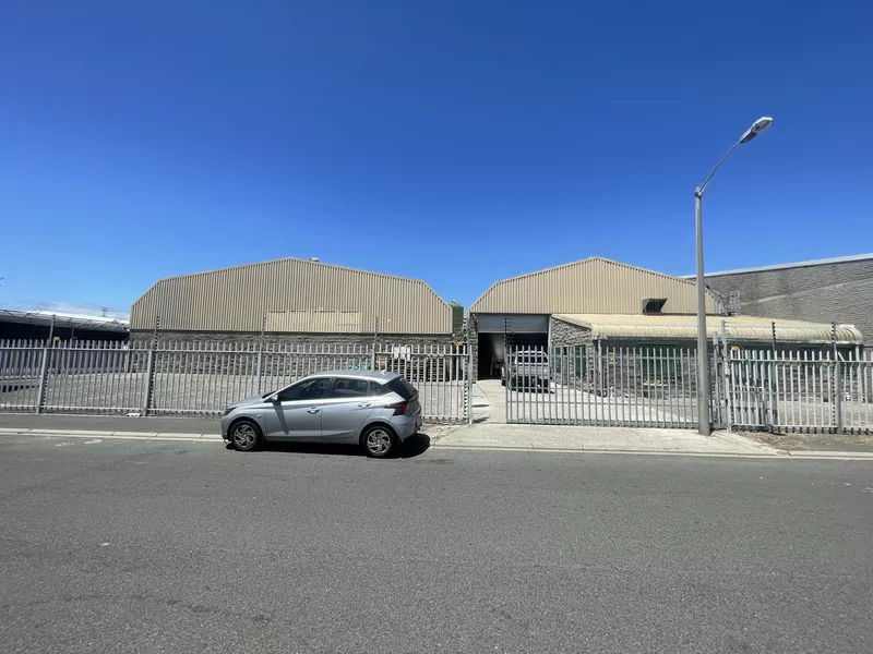 595 m² Industrial to let in Ottery, 20 Ferndale Drive (photo 13)