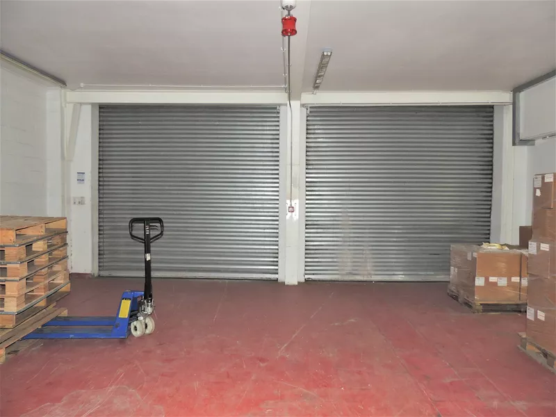 1 238 m² Property to let in 25 - 27 Thor Cir (photo 7)