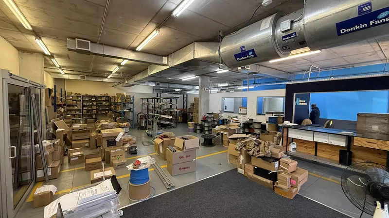 360 m² Office to let in Observatory, North Park (photo 11)