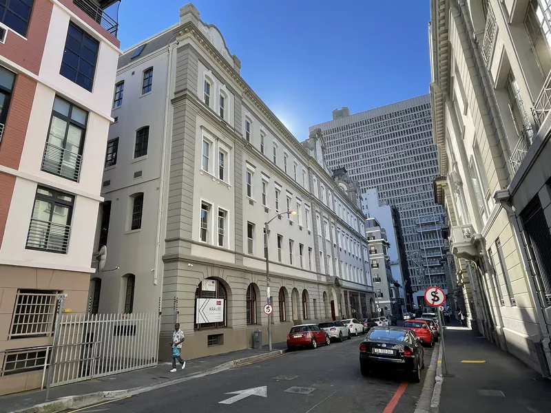 903 m² Office to let in Cape Town City Centre/CBD, 30 Keerom Street (photo 4)