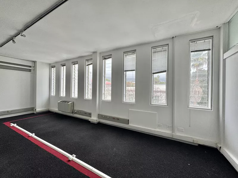 400 m² Office to let in Cape Town City Centre/CBD, 81 St Johns Street (photo 26)