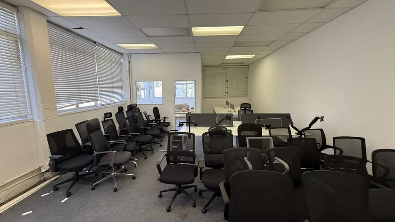 4 832 m² Office to let in Observatory, 9 Browning Road (All Office) (photo 46)