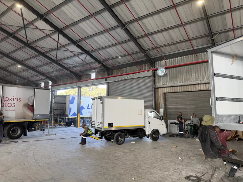 3 711 m² Industrial to let in Wimbledon Estate, Neulux building 2 (photo 8)