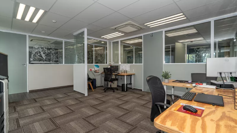 1 124 m² Office to let in Kenilworth, 325 Main Road Kenilworth, Pam Golding on Main (photo 10)